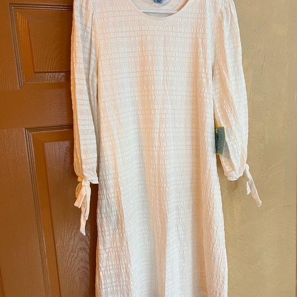 CeCe Dresses & Skirts - CeCe Cream Long Sleeve Puff Sleeve Sheath Dress